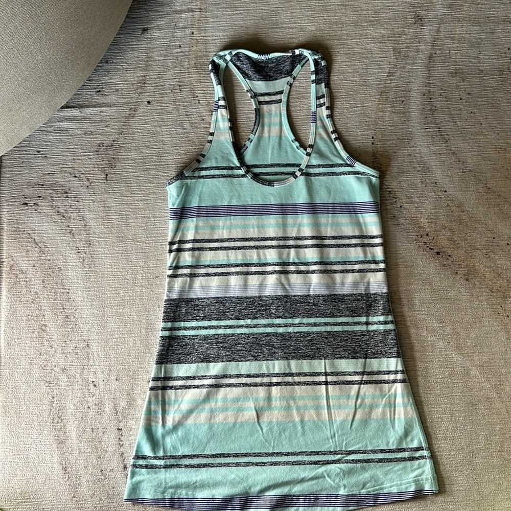 Lululemon tank top